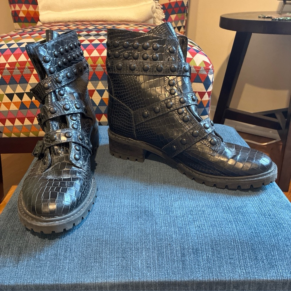Schutz Suleni croc embossed studded black boots 8.5